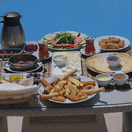 卡巴克查卡拉海滩酒店 3*